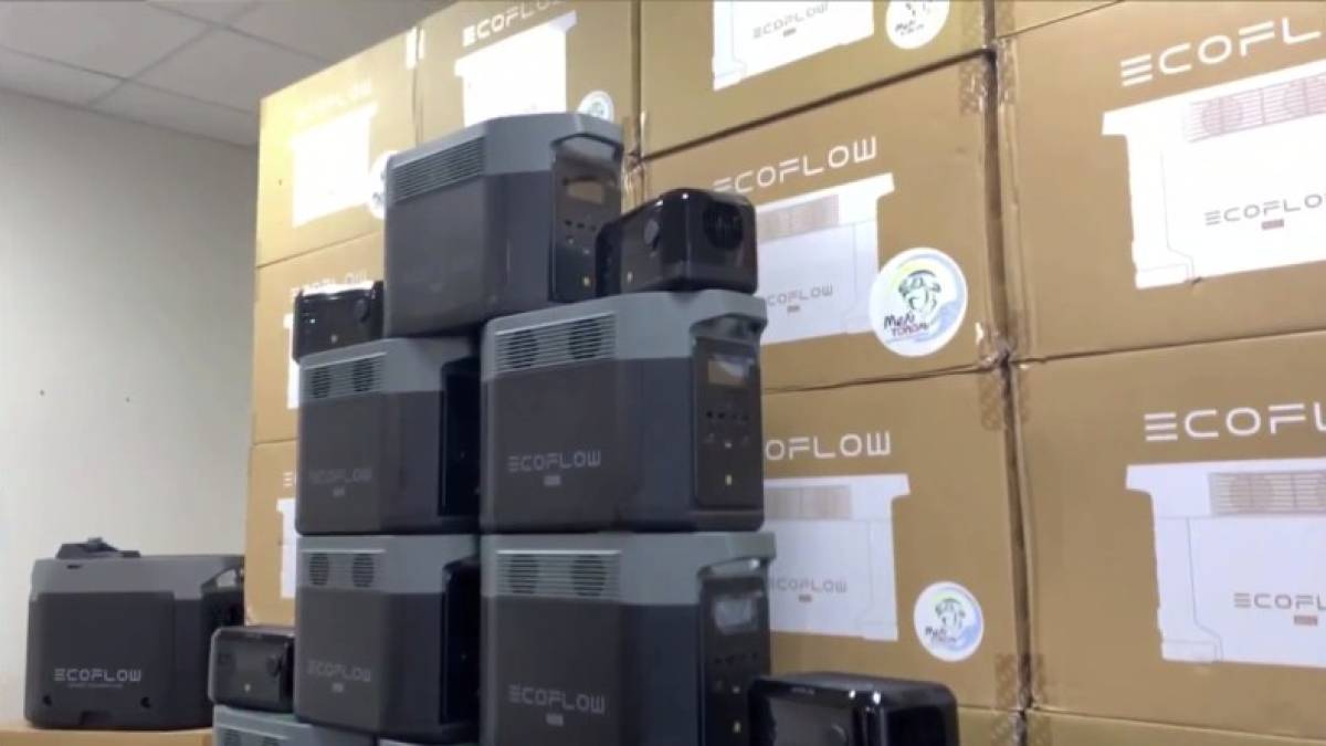 Мелітопольці підготували до фронту понад  40 портативних зарядних станцій EcoFlow