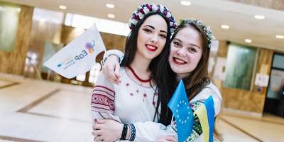 Знайомимося з українськими послами європейської молоді