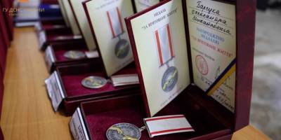 У Запоріжжі нагородили героїв без зброї – бійців ДСНС