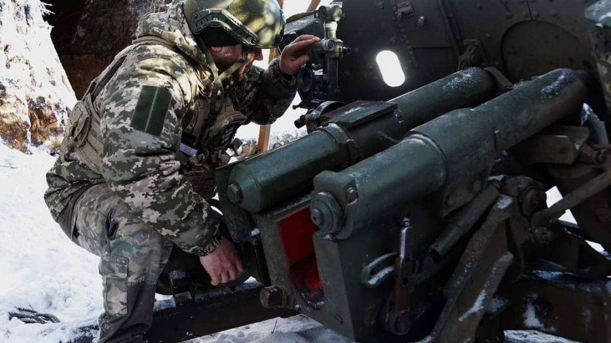 Генштаб ЗСУ — про втрати ворога на 1 лютого: 386230 (+1000) осіб, 6322 (+12) танки, 9228 (+33) артсистем, 1462 (+10) спецтехніки