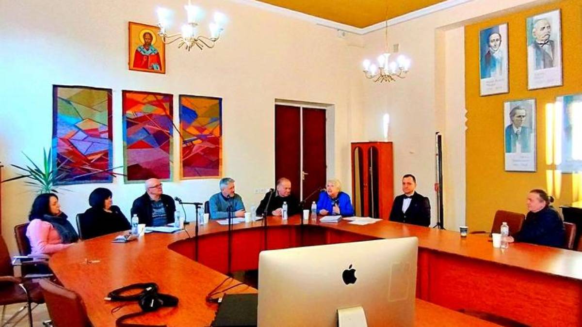 Запорізький диригент Василь Коваль захистив творчий проєкт про інтерпретацію хорових кантат Галичини