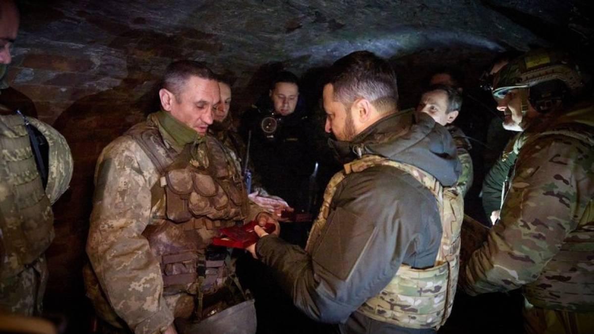 Президент нагородив п’ятьох захисників Запорізького напрямку