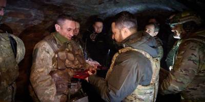 Президент нагородив п’ятьох захисників Запорізького напрямку