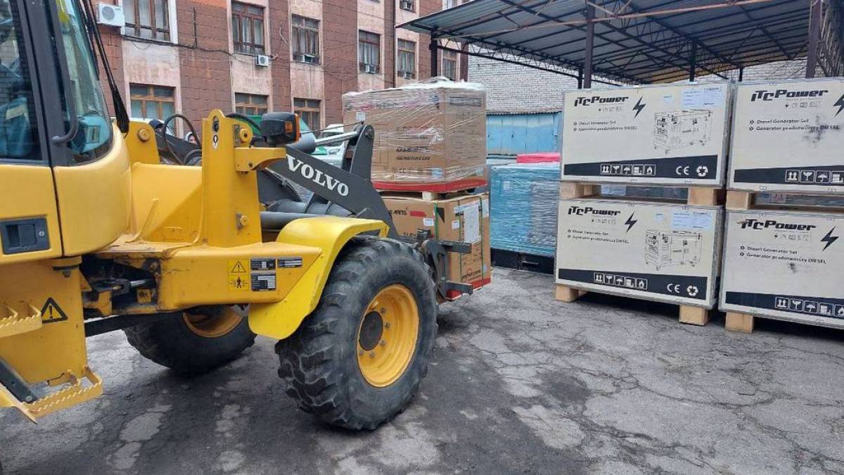 Енергодарці отримали від європейських партнерів партію потужних генераторів