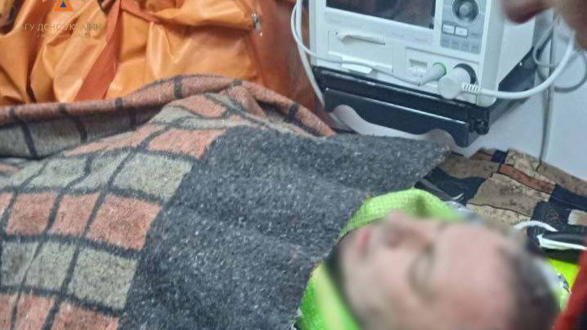 У Запоріжжі рибалка провалився під кригу