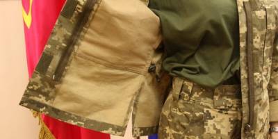 Військовослужбовиці ЗСУ вперше отримали комплекти літніх польових костюмів по фігурі