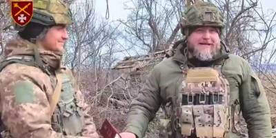 На Запоріжжі генерал вручив орден артилеристу під час ведення ним вогню по ворогові