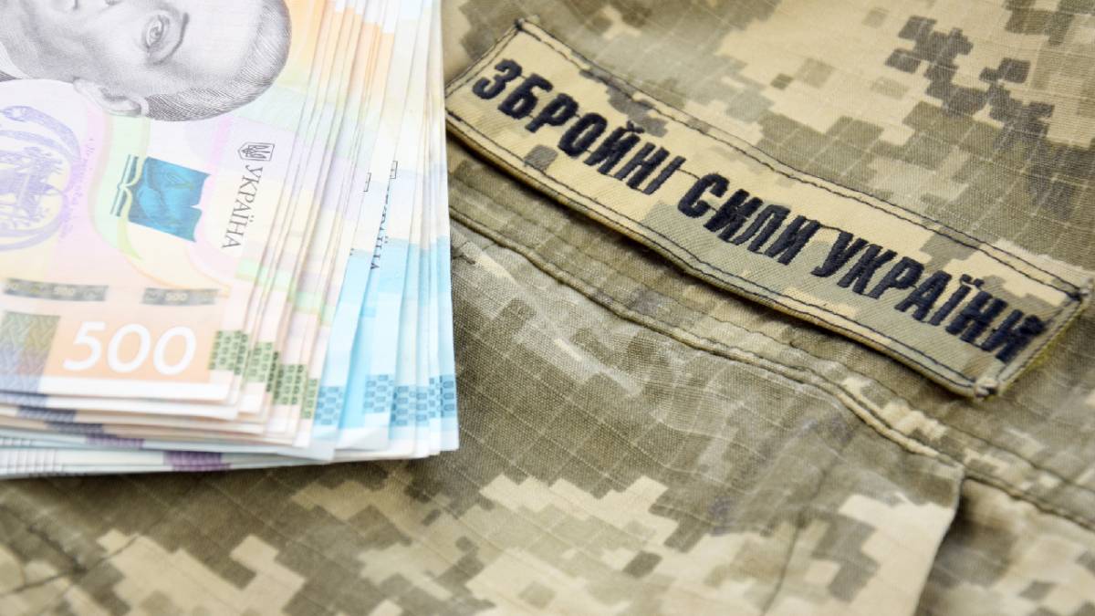 Звільнені з полону українці та сім’ї полонених отримують державну допомогу: які суми виплат