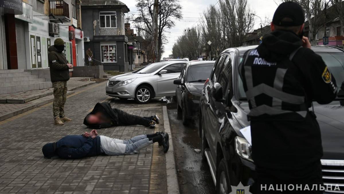 Угрожали убить ребенка: в Запорожье вымогатели “выбивали” несуществующие долги у вдовы военного