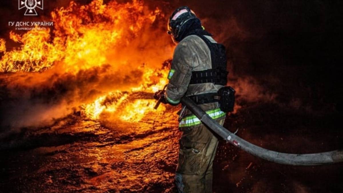 У Харкові горіла нафтобаза, а не АЗС, як повідомлялось раніше, — ОВА