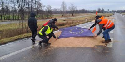 Прокуратура у Польщі відкрила справу щодо розсипаного українського зерна