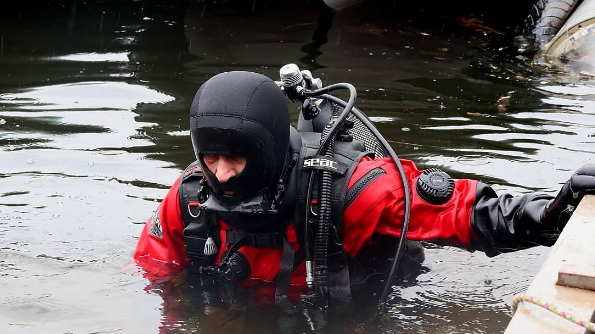 Водолази ДСНС провели комплексні тренування в акваторії річки Дніпро (фото)