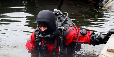 Водолази ДСНС провели комплексні тренування в акваторії річки Дніпро (фото)