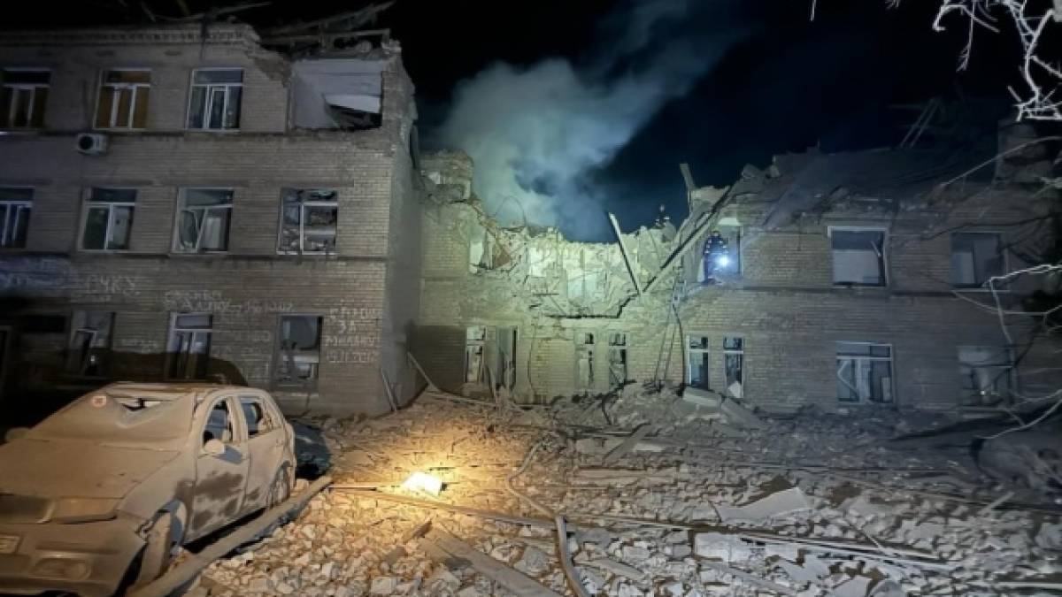 Троє загиблих і 12 поранених, серед яких діти, у Селидовому внаслідок ворожого обстрілу (доповнено)