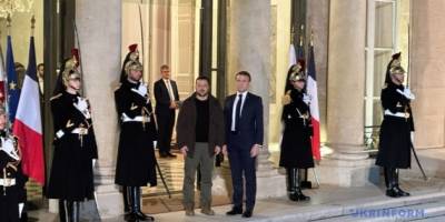 Зеленський у Франції почав переговори з Макроном