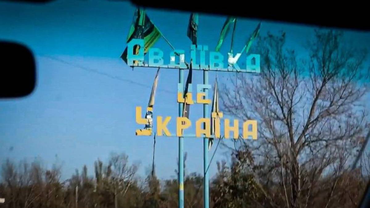 Збройні Сили залишають Авдіївку та відходять на більш вигідні рубежі – Головнокомандувач