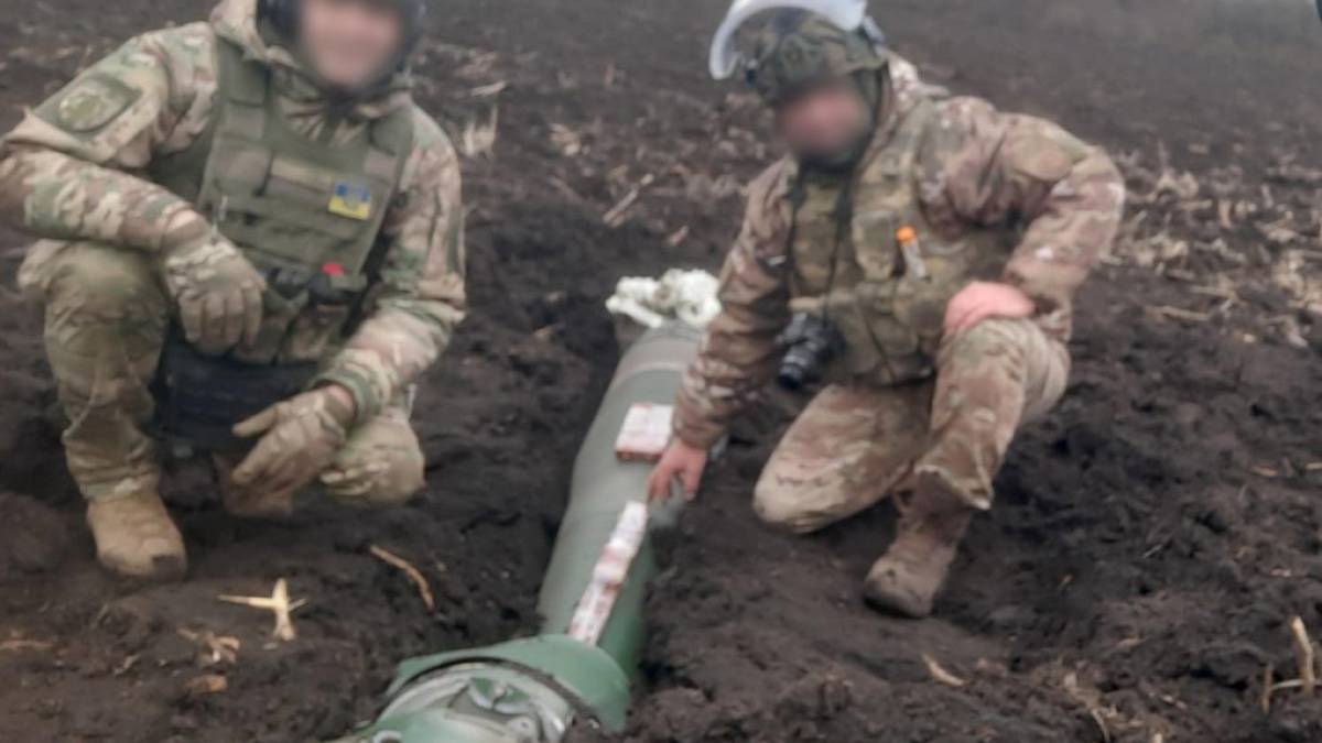 На Запоріжжі поліцейські-вибухотехніки знищили ворожий «смерч» (відео)