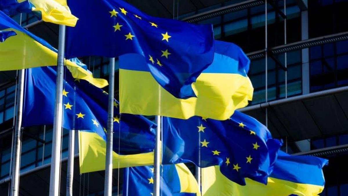 «Незважаючи на всі звірства і страждання, що тривають по всій країні, Україна стоїть непохитно»