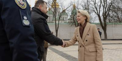 Єврокомісія передала Україні 50 авто для стабілізації звільнених територій