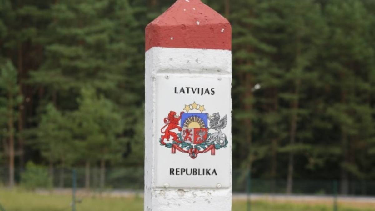 Латвія продовжила на рік обмеження на в’їзд громадян росії