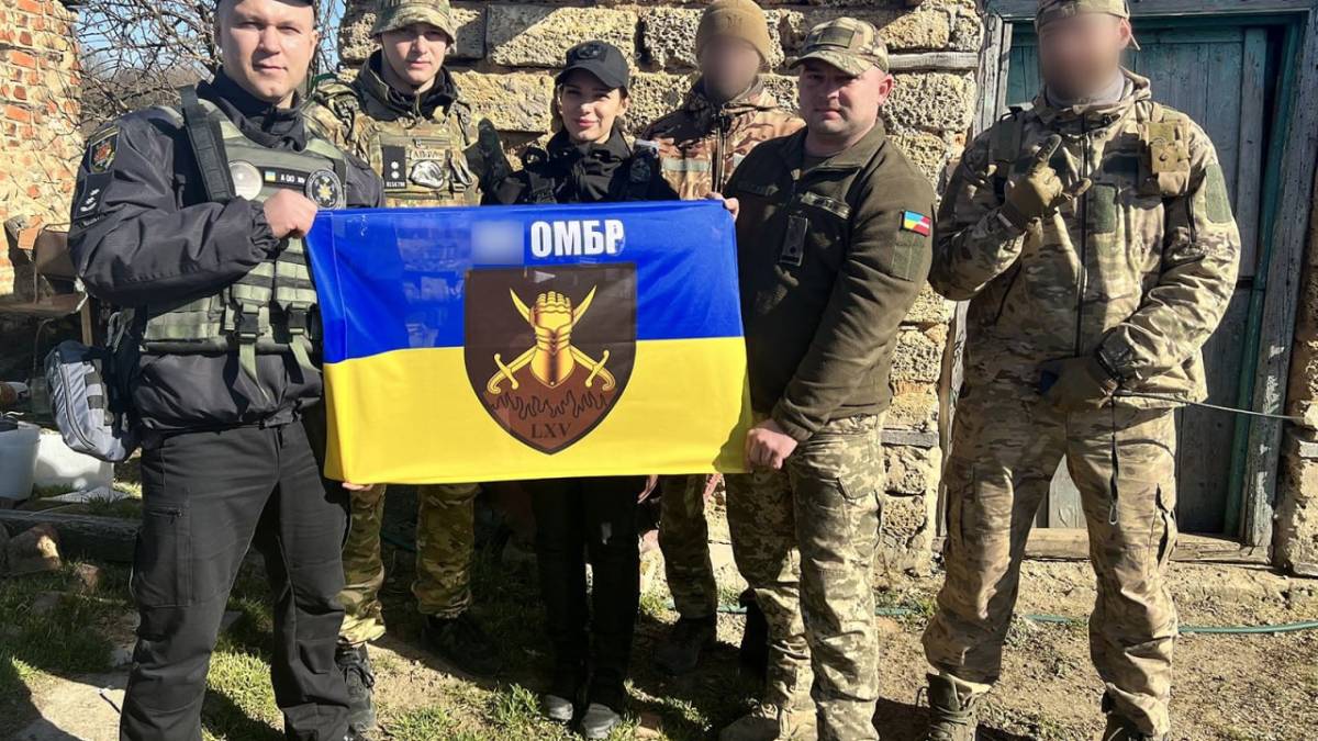 Запорізькі поліцейські ведуть пошуки військових, які зникли безвісти під час війни