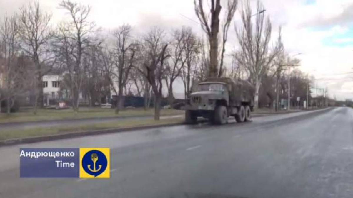 Ворог активізував перекидання своєї техніки у бік Бердянська через Маріуполь