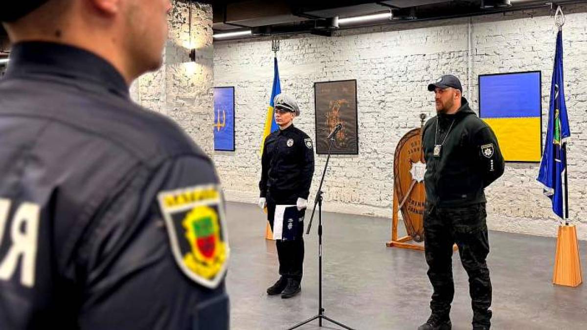 Запорізьке управління поповнилось новими патрульними (фото)