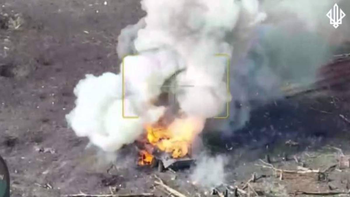 На Запоріжжі орки намагалися обладнати позицію у підбитому БТР… довелося його підбити знову