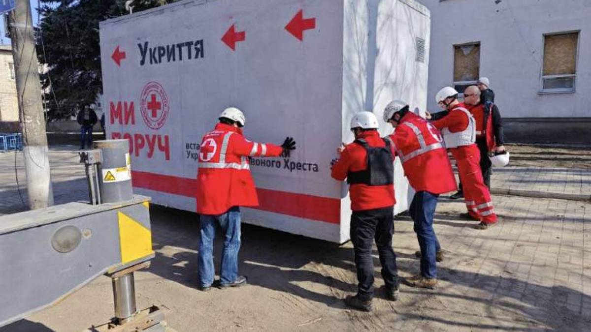 На Запоріжжі у прифронтових містах встановили мобільні укриття
