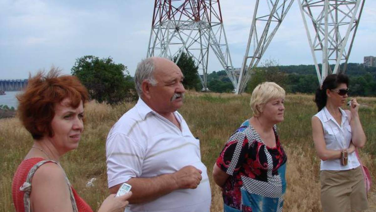 Що нам розповідав Володимир Шовкун про давню Совутину скелю та нові три мачти