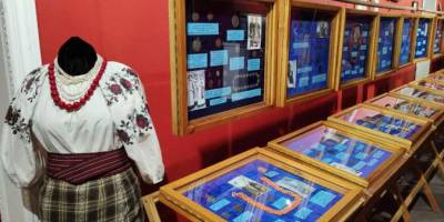 Сріблясті дукачі, що набули історичної ваги – на виставці у «Місті за порогами»