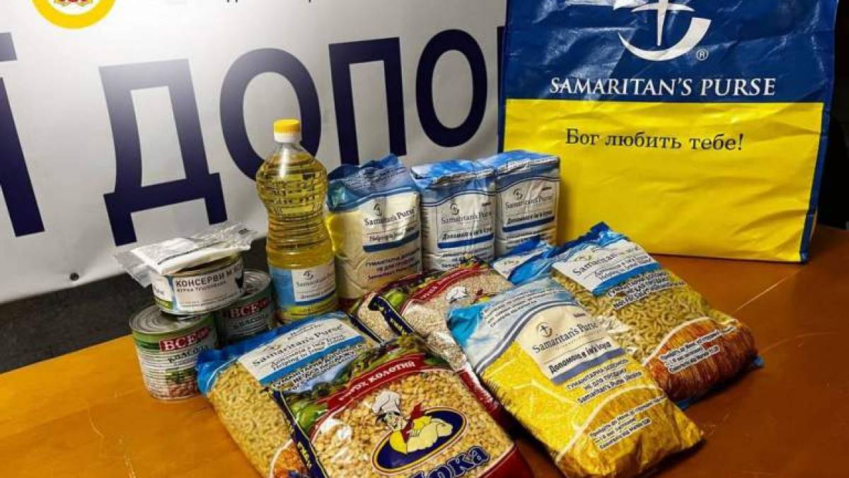 У Запоріжжі видають продуктові набори сім’ям з дітьми з Бердянська