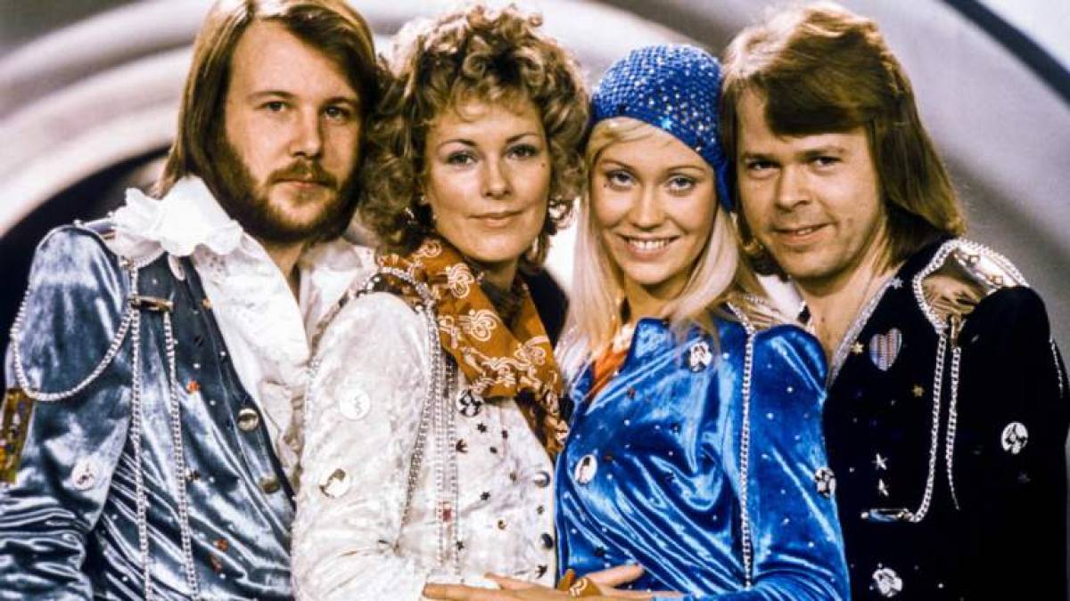 Король Швеції нагородив учасників гурту ABBA Орденом Вази за видатні досягнення у музиці