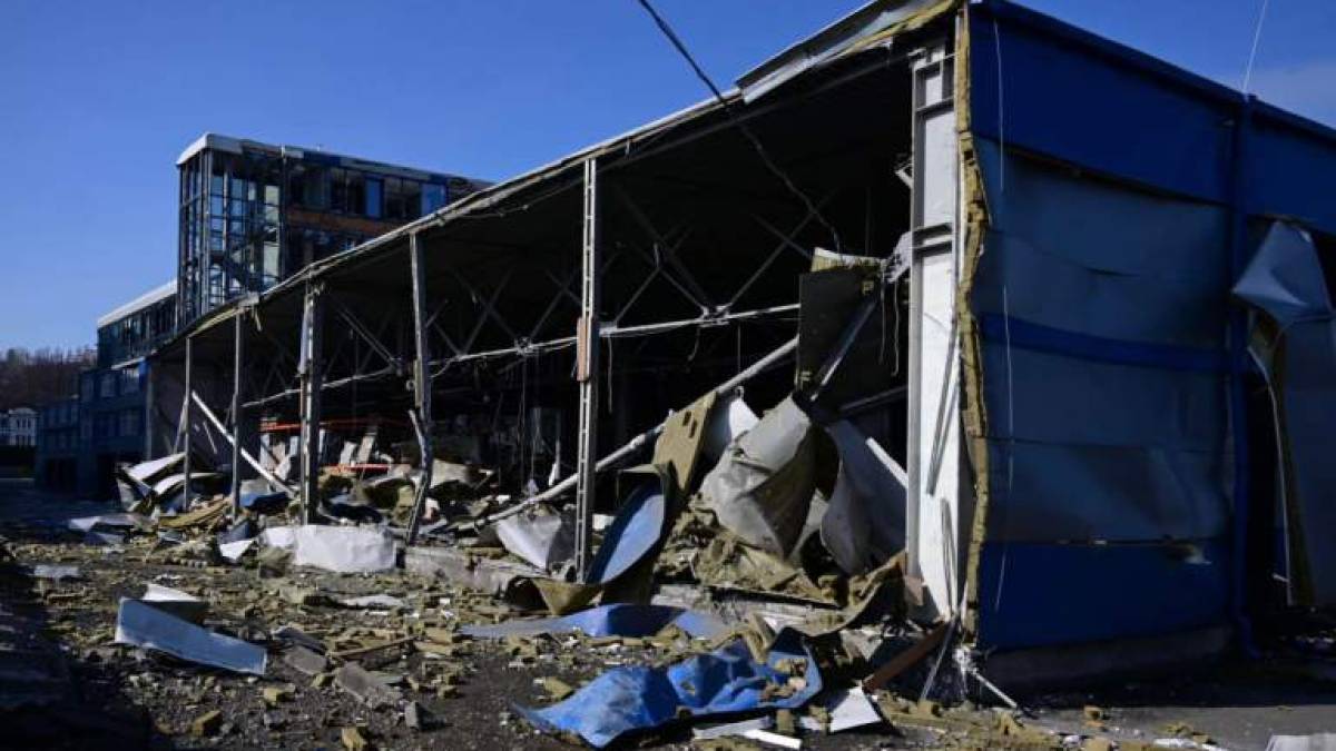 Під час атаки на Київ постраждав склад Інтернет-магазину ROZETKA