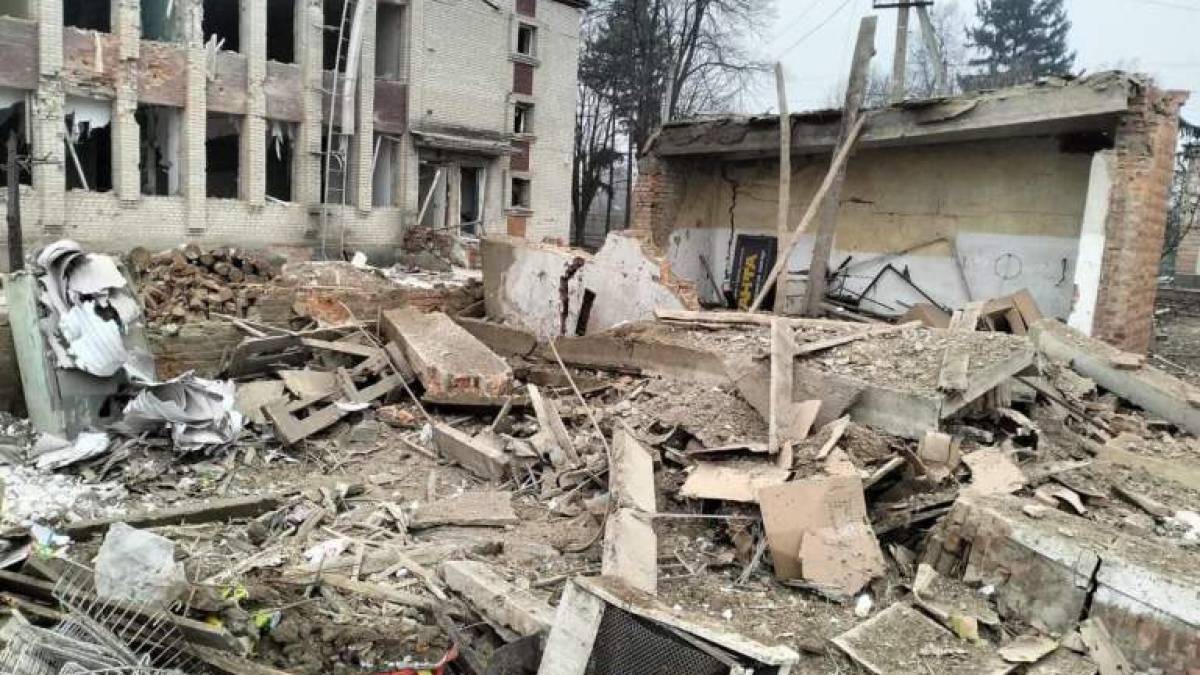 Люди ідуть під білим прапором та ведуть своїх корів, – про евакуацію із прикордонних сіл Сумщини