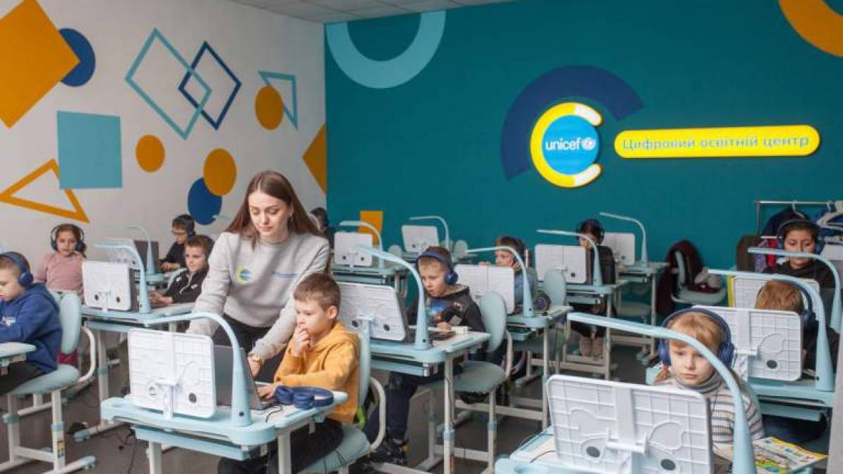 У Запоріжжі у трьох школах працюють цифрові освітні центри для дітей