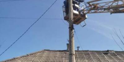 У Запоріжжі повернули світло мешканцям, що були знеструмлені через нічну атаку дронів