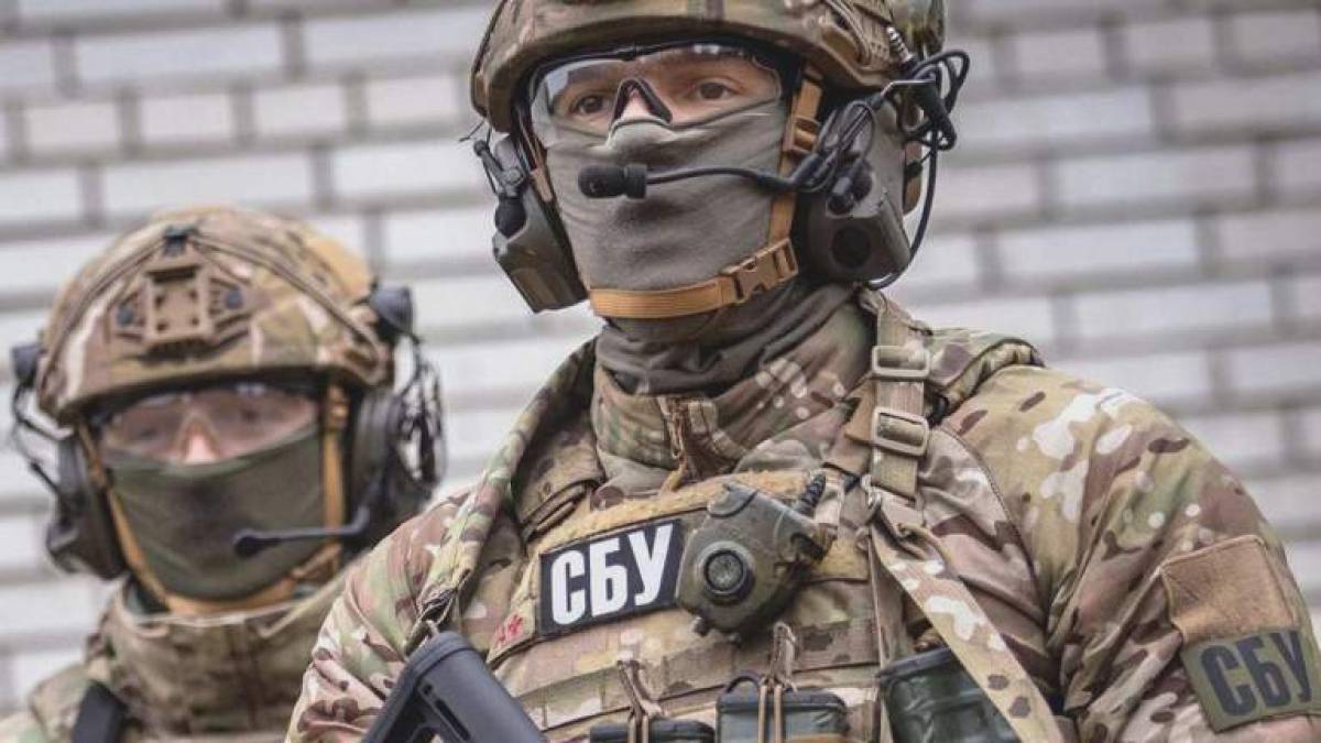 Співробітники СБУ зібрали докази добровільної співпраці з ворогом 2 зрадників із Запорізької області