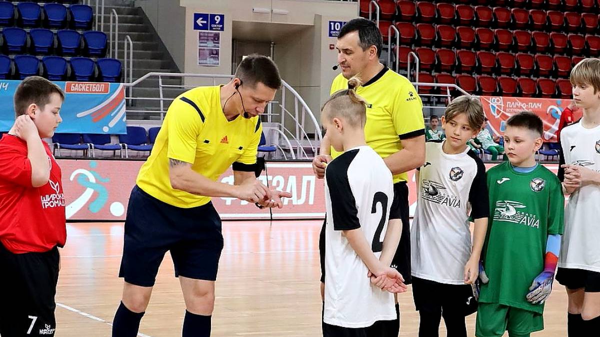 В Запоріжжі триває відбірковий етап обласних змагань з футзалу «Пліч-о-пліч всеукраїнські шкільні ліги» (фото, відео)