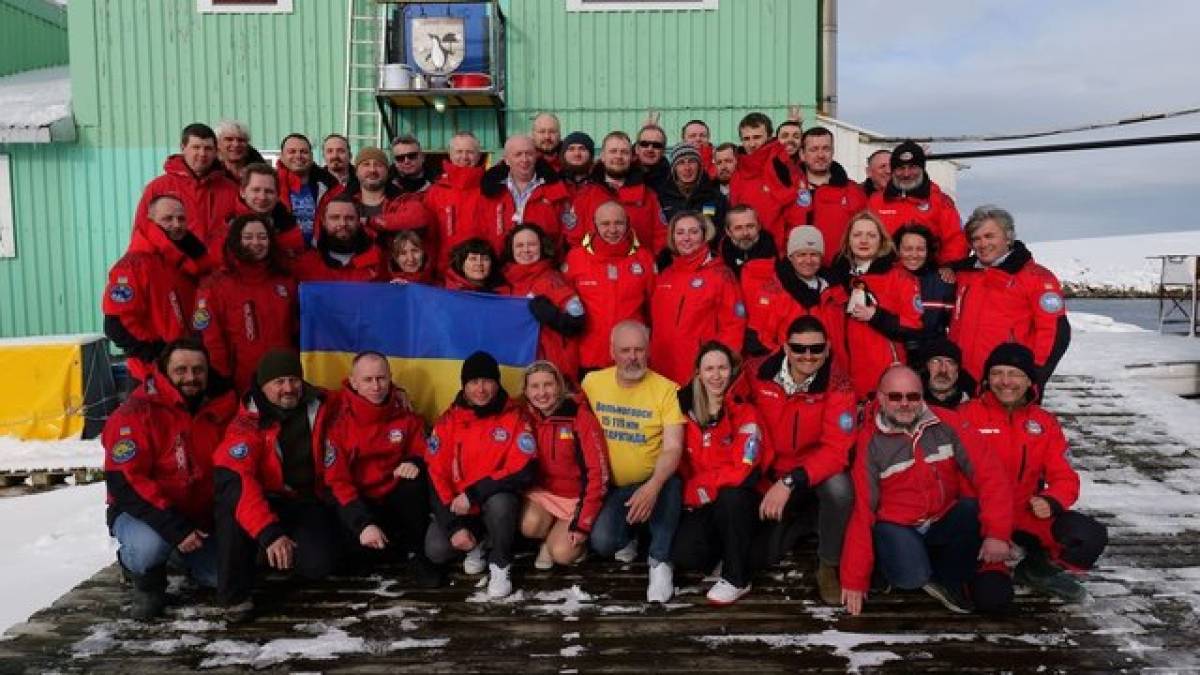 На станції “Академік Вернадський” відбулася зміна антарктичних експедицій