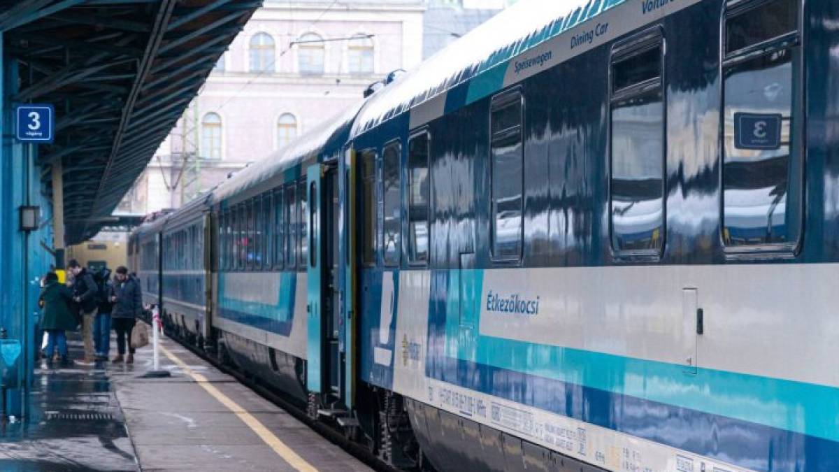 Укрзалізниця відкрила онлайн-продаж квитків до Угорщини на поїзд Чоп – Будапешт – Відень