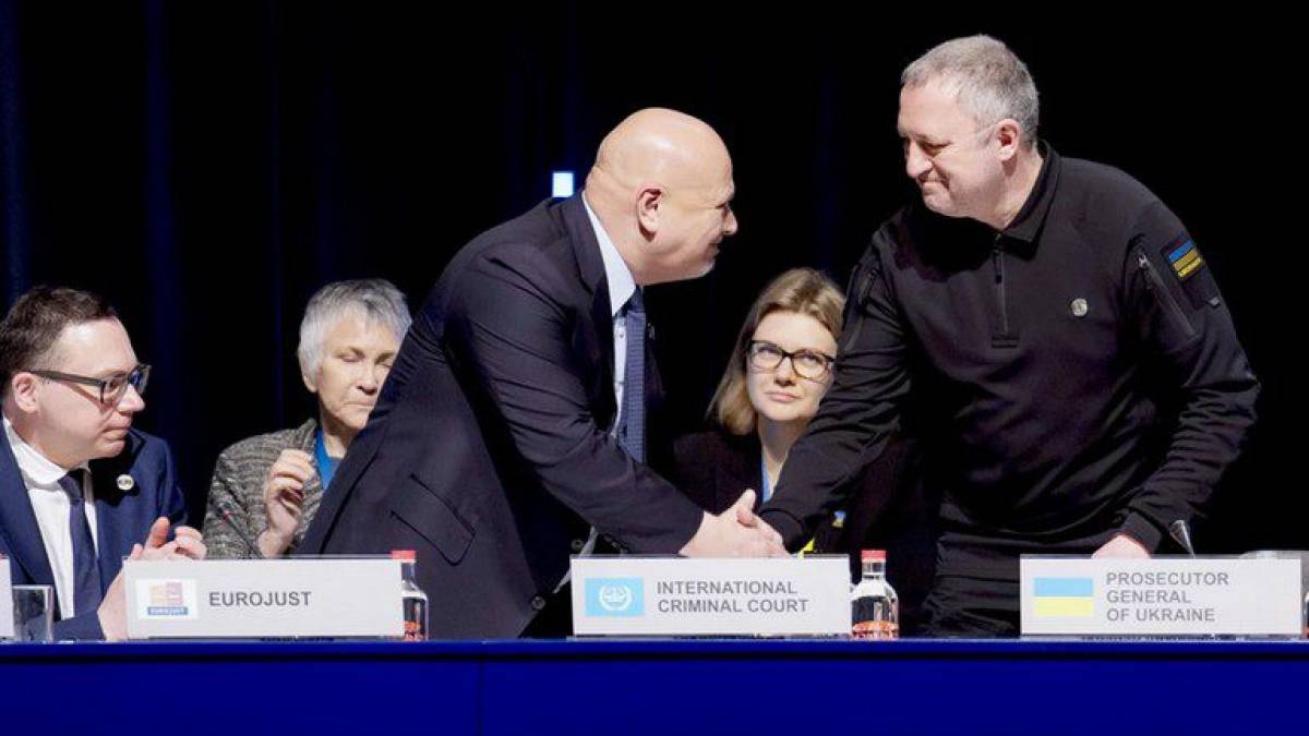 Єврокомісія провела міжнародну конференцію з відновлення справедливості для України в Гаазі