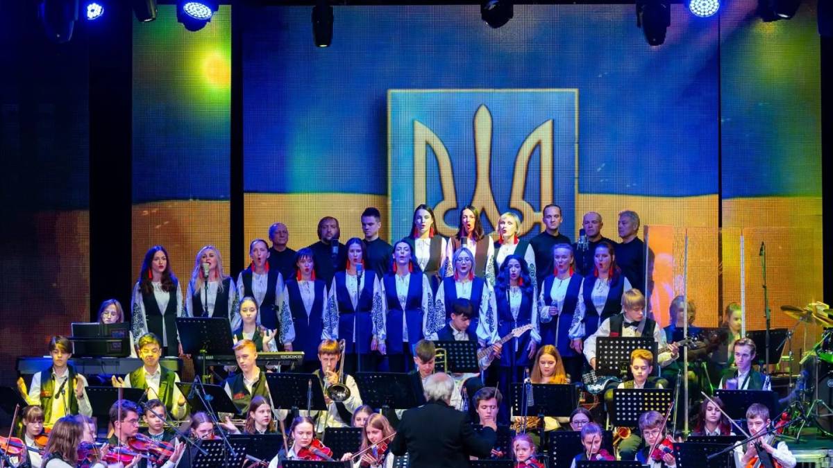 Чи можуть по-новому зазвучати наші хіти? Можуть, якщо заспівати їх разом