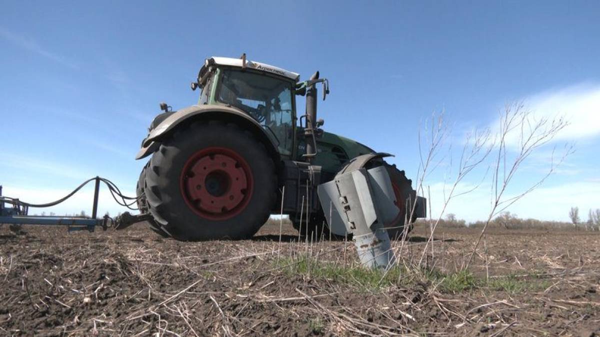 Посівна-2024 на Запоріжжі: під ворожі обстріли , на замінованих полях