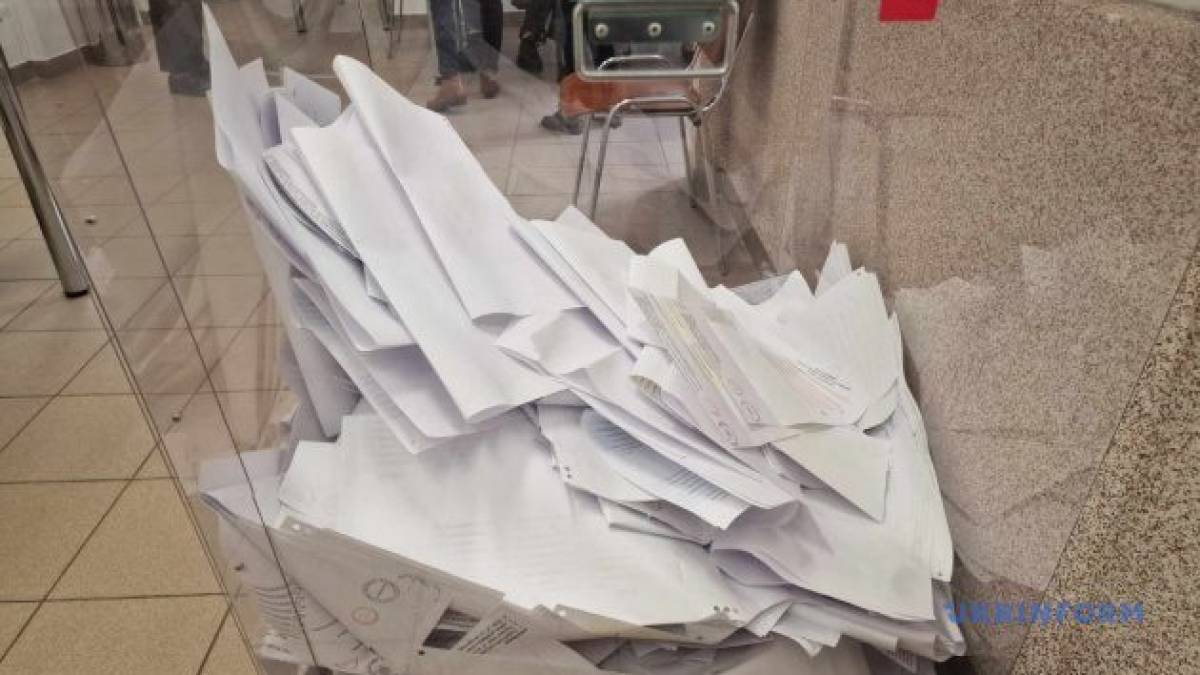 У Польщі опрацювали 100% бюлетенів: на місцевих виборах перемогла партія Качинського