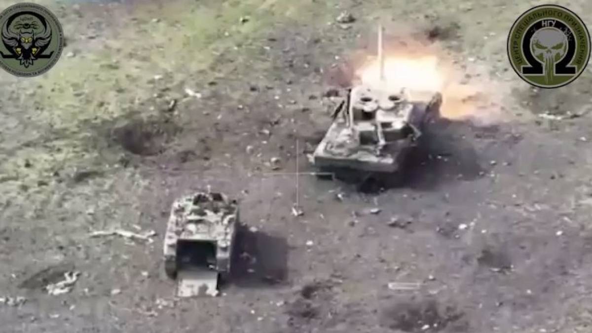 На Запоріжжі спецназівці знищують ворога, який намагається сховатися під підбитою технікою