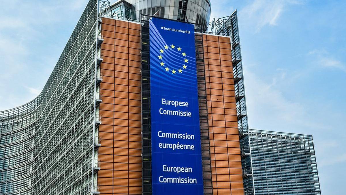Єврокомісія схвалила умови для виділення Україні виплат з пакету у 50 мільярдів євро