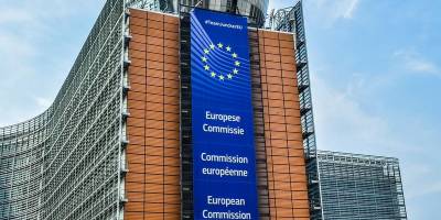 Єврокомісія схвалила умови для виділення Україні виплат з пакету у 50 мільярдів євро