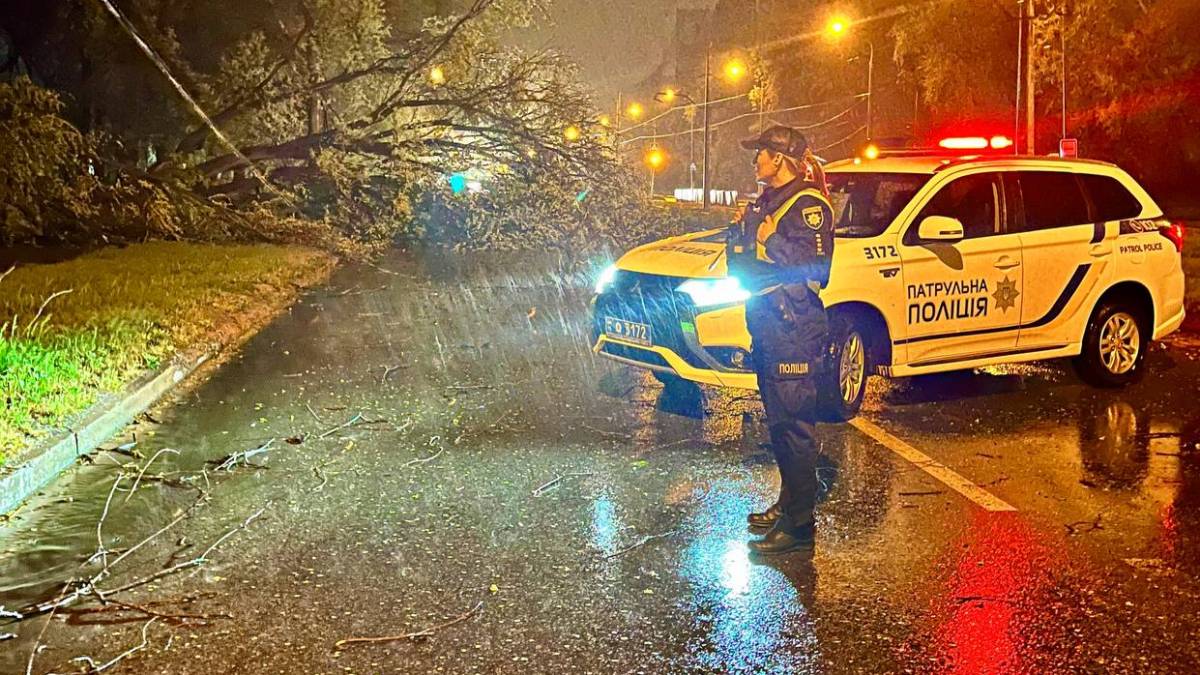 У Запоріжжі через негоду обмежено рух транспорту
