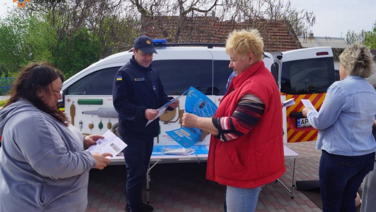 Запорожців навчають правилам безпеки у воєнний час